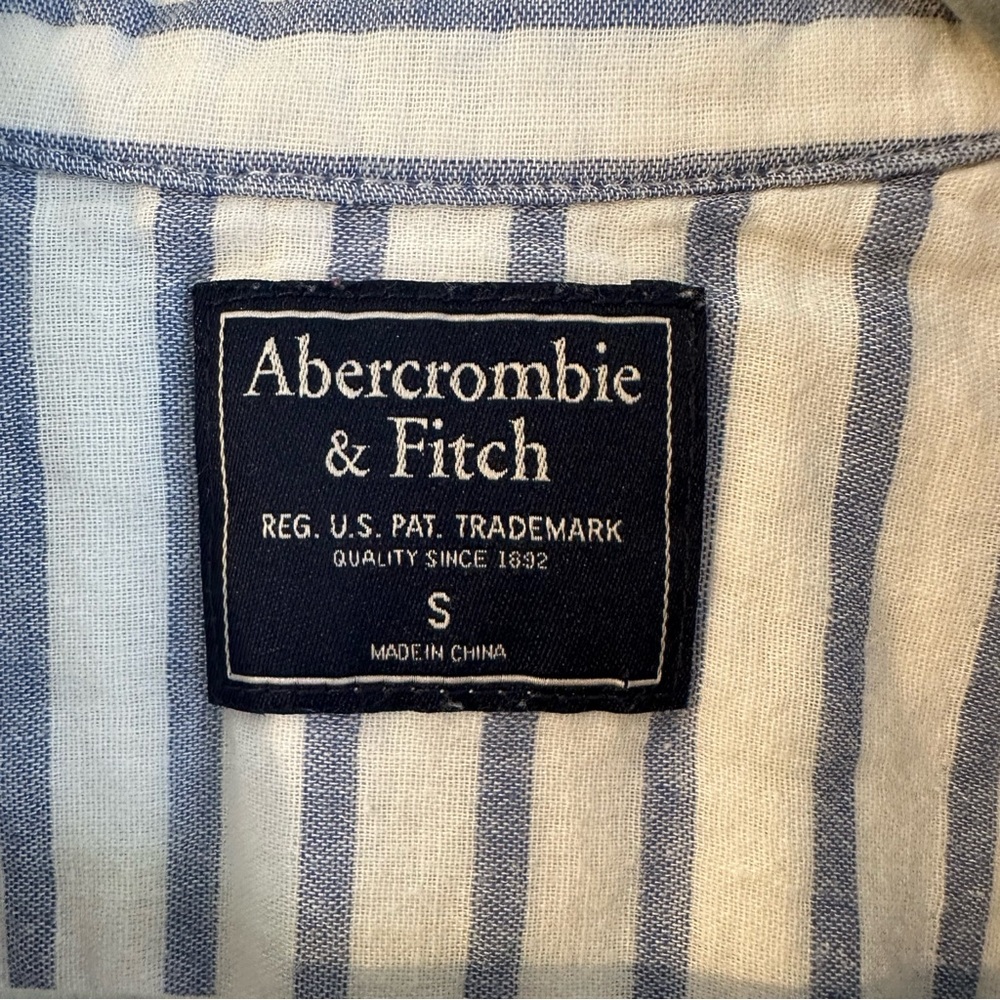 Abercrombie & Fitch Top